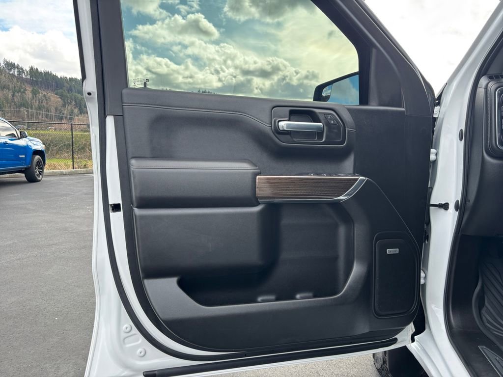 Used 2021 Chevrolet Silverado 1500 LT Trail Boss w/ Convenience Package II AWD/4WD image 24