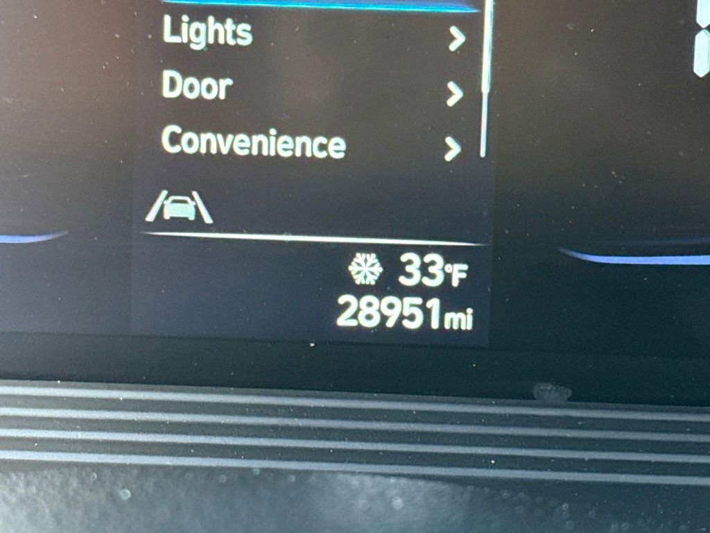 Used 2025 Hyundai Venue SEL image 22