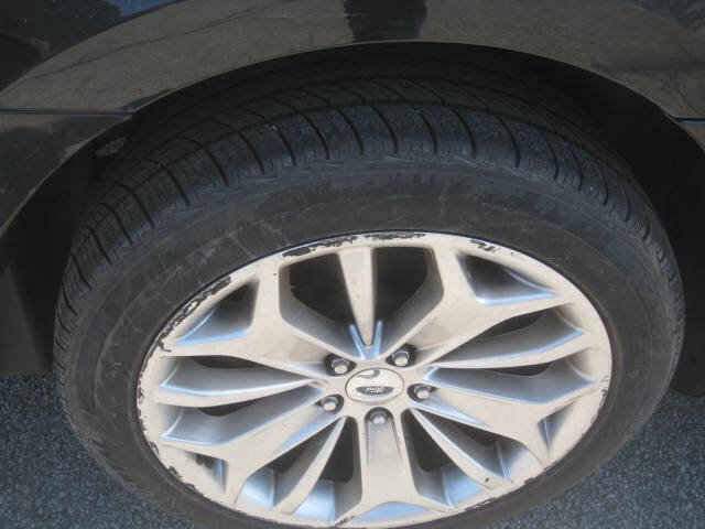 Used 2013 Ford Taurus Limited image 38