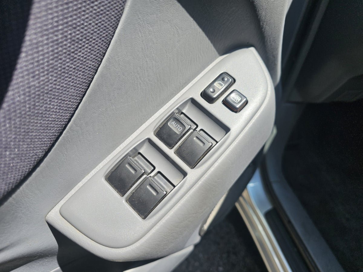 Used 2001 Toyota RAV4 2WD image 12
