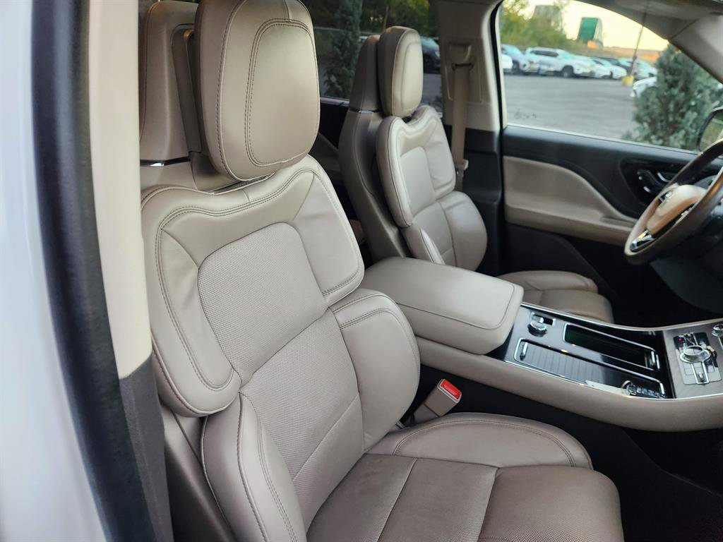 Certified 2022 Lincoln Aviator Reserve w/ Equipment Group 201A AWD/4WD image 14