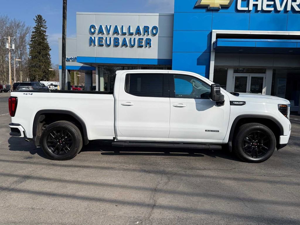 Used 2024 GMC Sierra 1500 Elevation w/ Preferred Package image 4