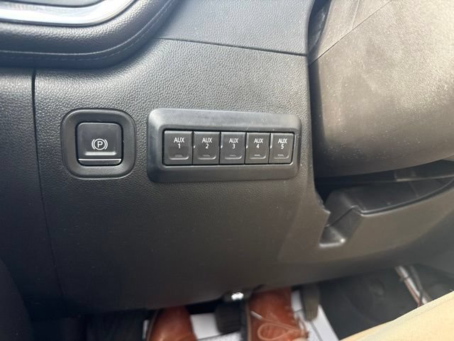 Used 2022 GMC Sierra 3500 SLE w/ SLE Convenience Package AWD/4WD image 17