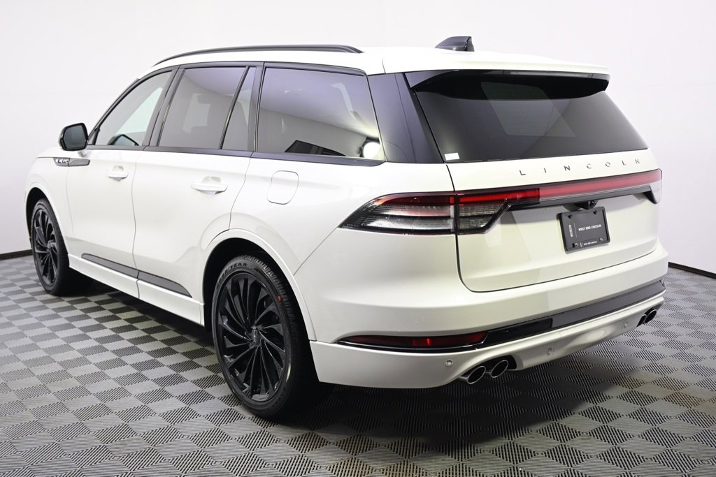 New 2026 Lincoln Aviator Reserve image 3