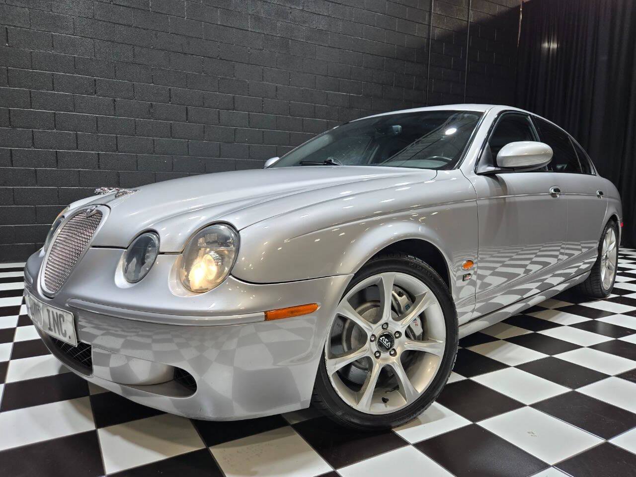 Used 2005 Jaguar S-TYPE R RWD image 85