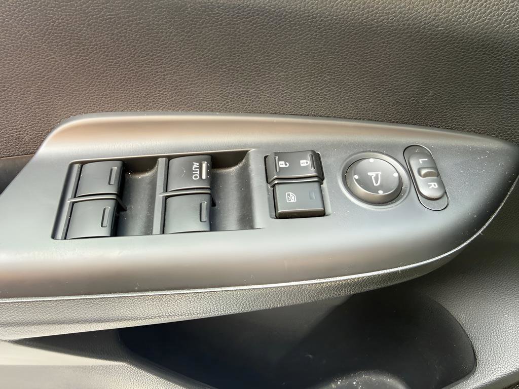 Used 2015 Honda Fit EX-L image 25