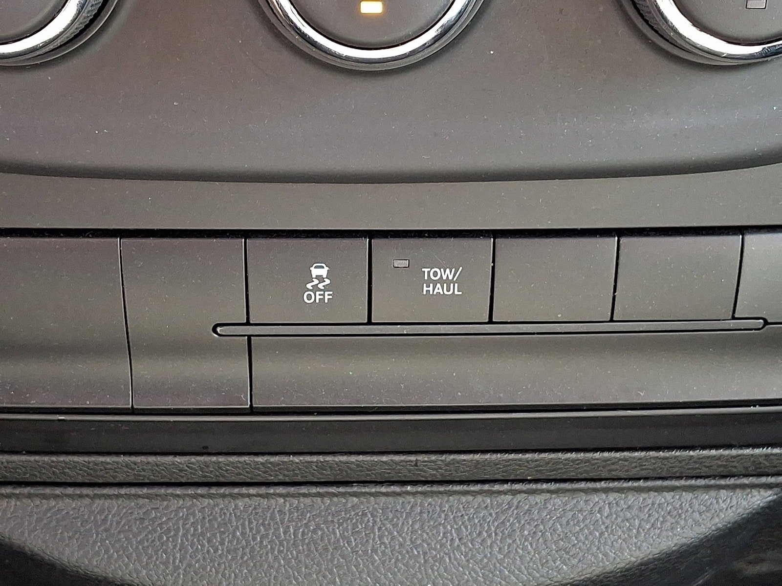 Used 2024 RAM 1500 Classic SLT AWD/4WD image 23