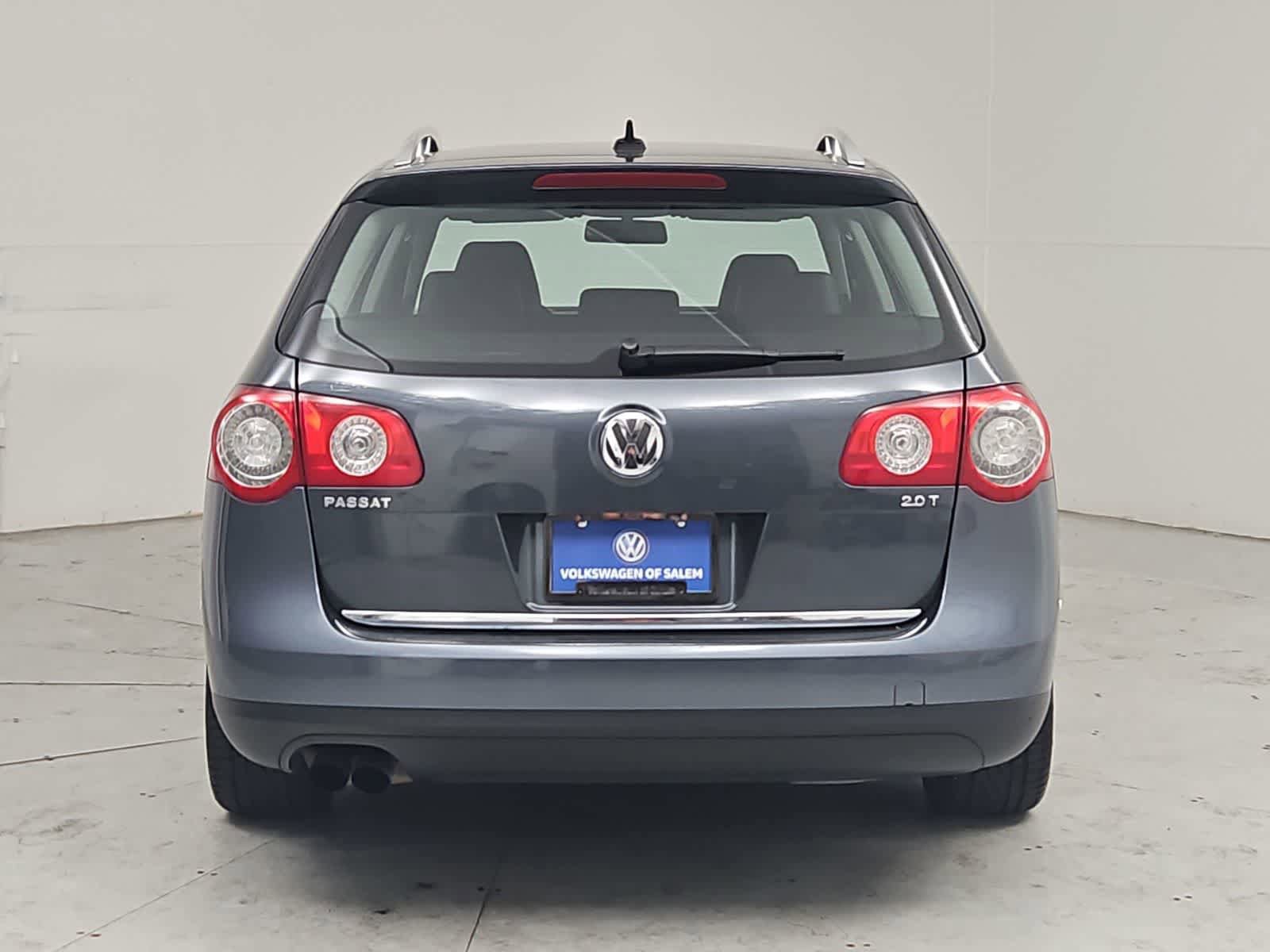 Used 2010 Volkswagen Passat Komfort FWD image 5