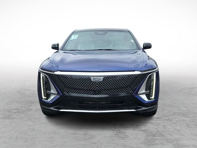 Used 2023 Cadillac Lyriq AWD image 2