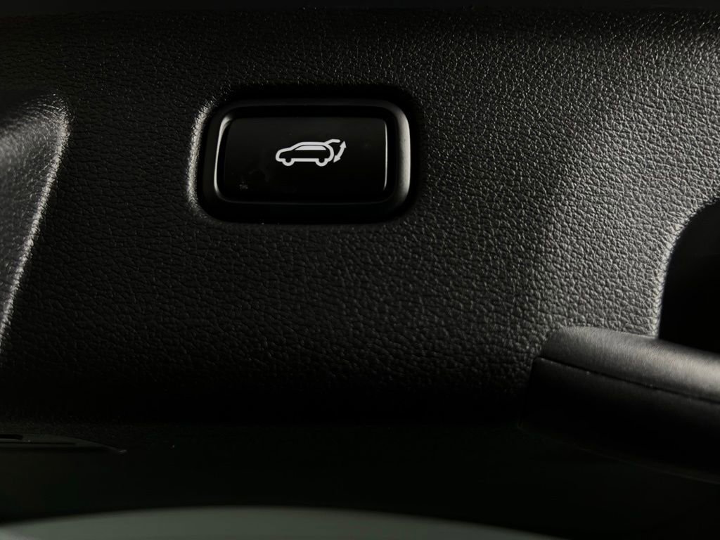 Used 2025 Kia Sportage EX w/ Premium Package image 30