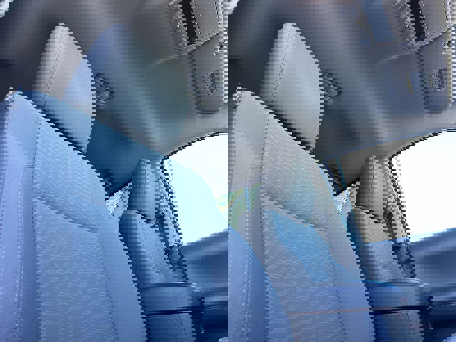 Used 2016 Toyota Tacoma SR5 w/ SR5 Appearance Package (SN) image 17