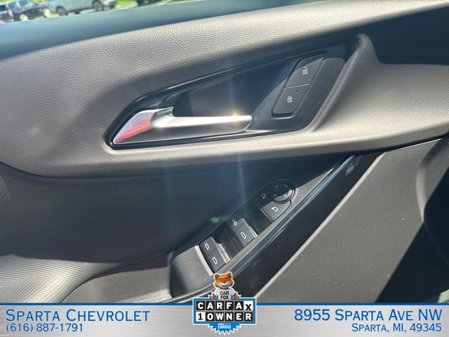 Used 2025 Chevrolet Equinox LT FWD image 12