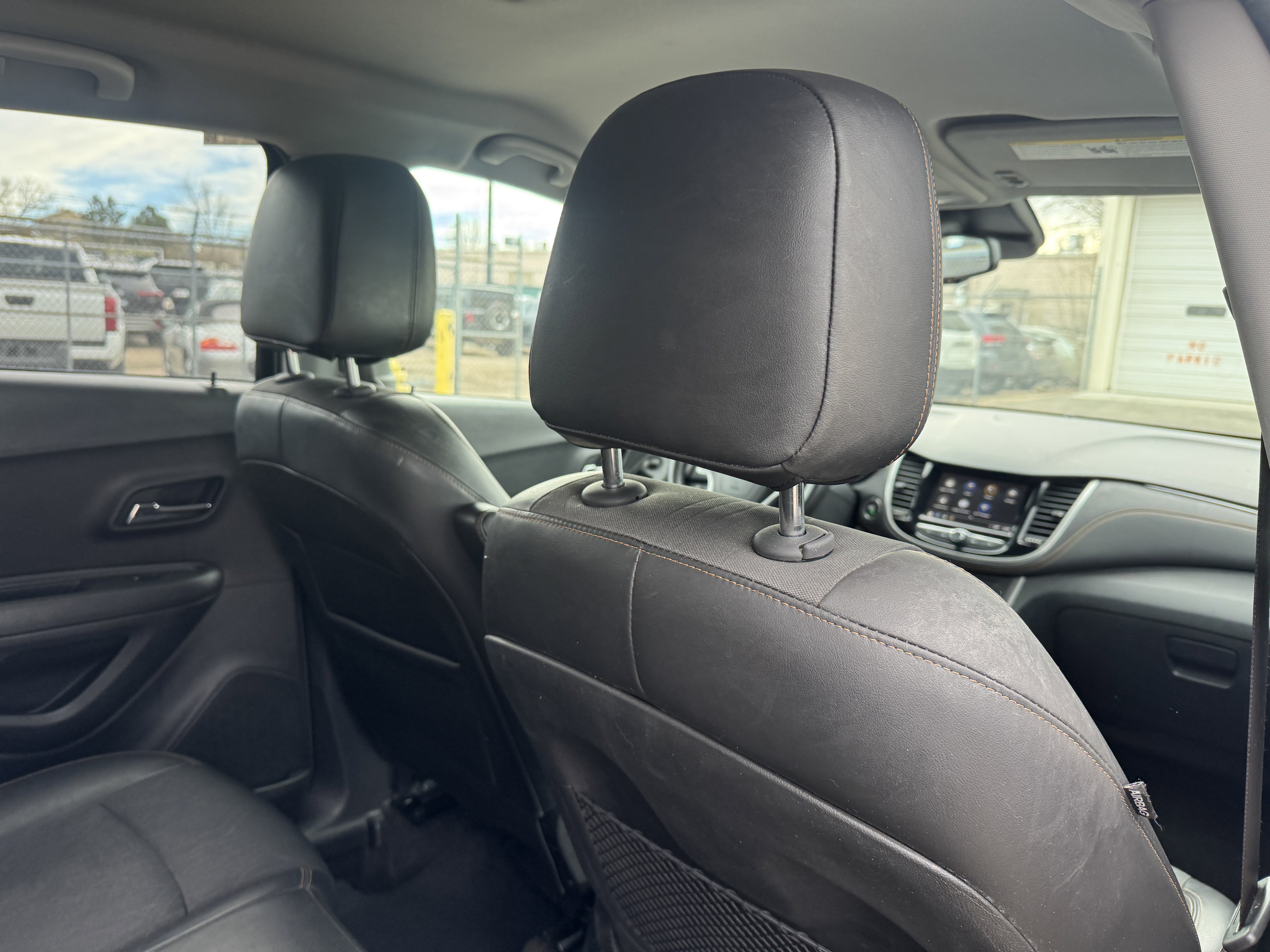 Used 2018 Chevrolet Trax LT w/ LT Convenience Package image 17