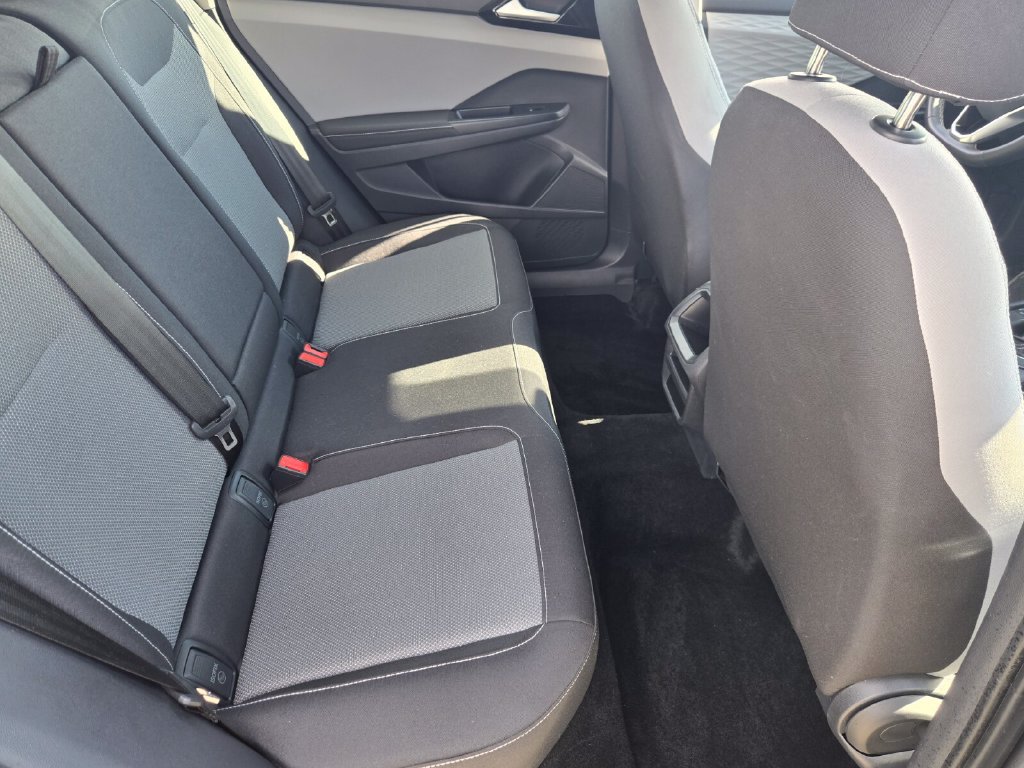 Certified 2024 Volkswagen Taos S FWD image 16