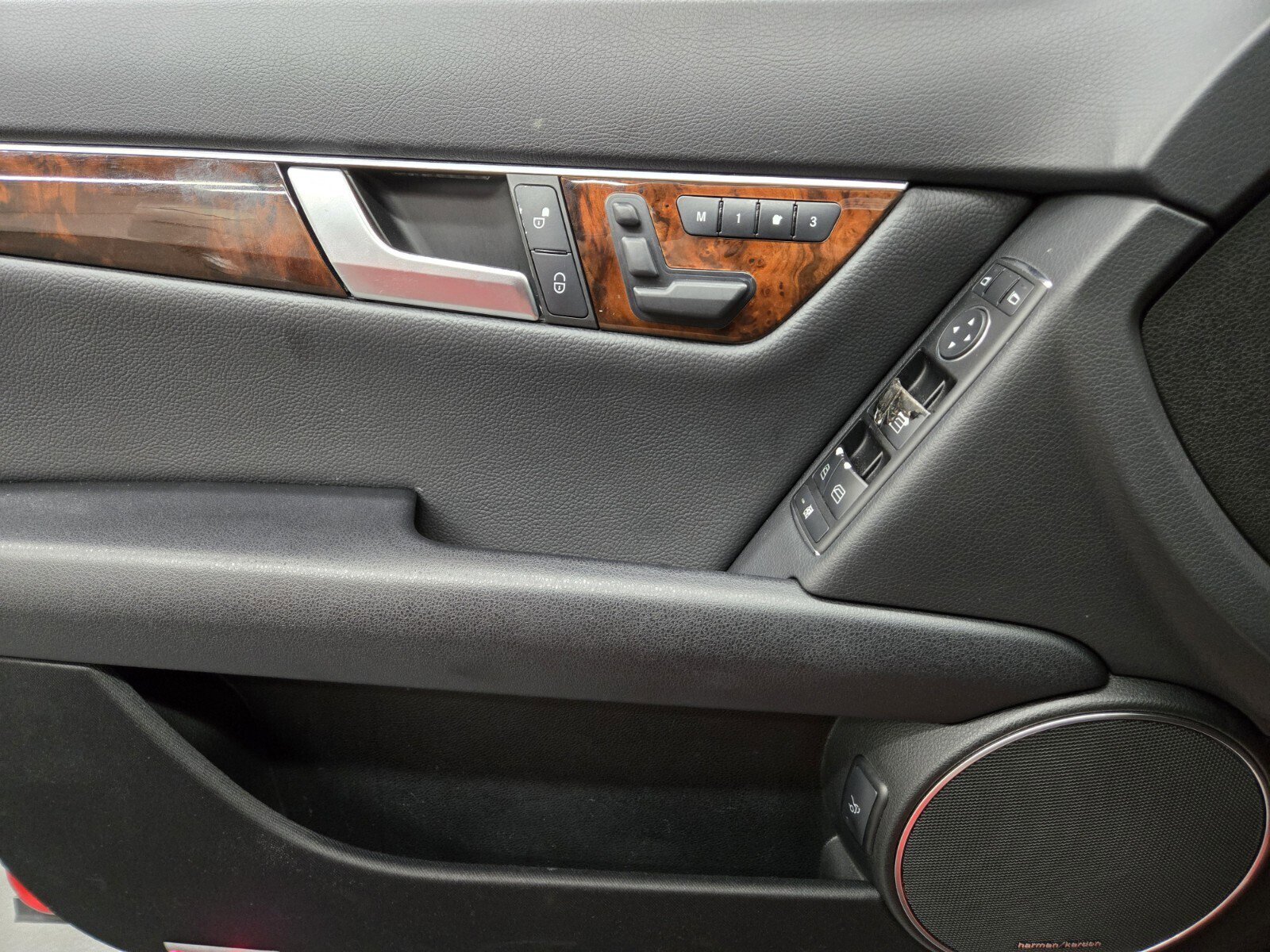 Used 2012 Mercedes-Benz C 250 Sedan image 15