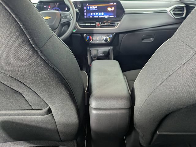Used 2025 Chevrolet TrailBlazer LT AWD/4WD image 25