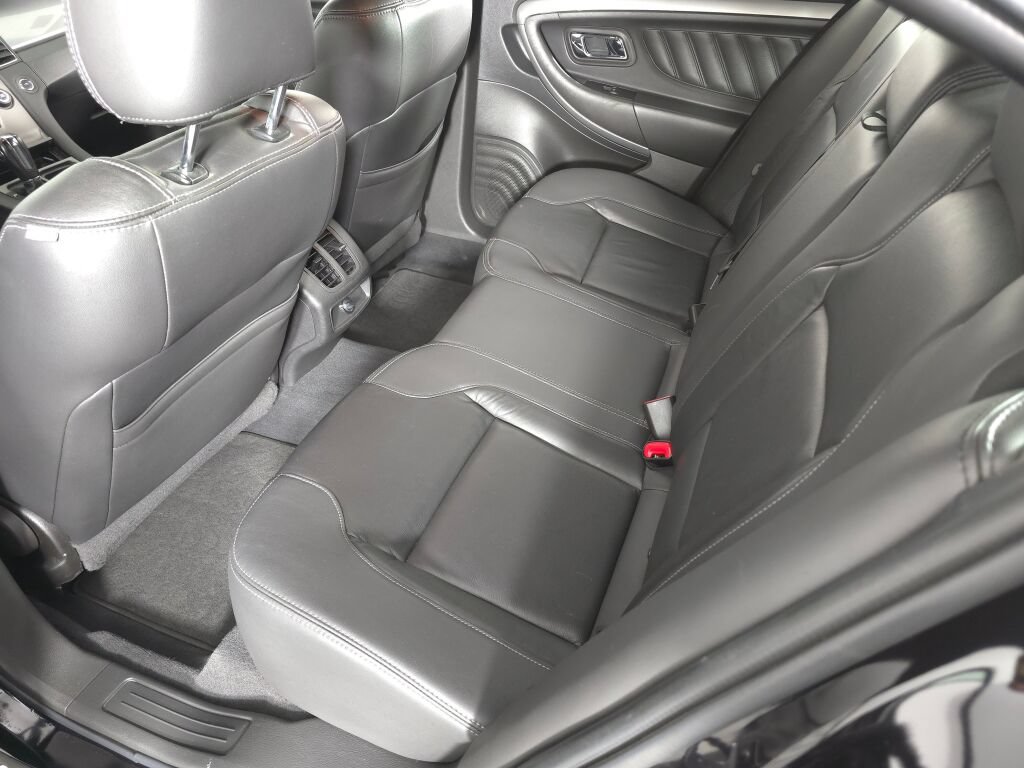 Used 2019 Ford Taurus SEL image 13