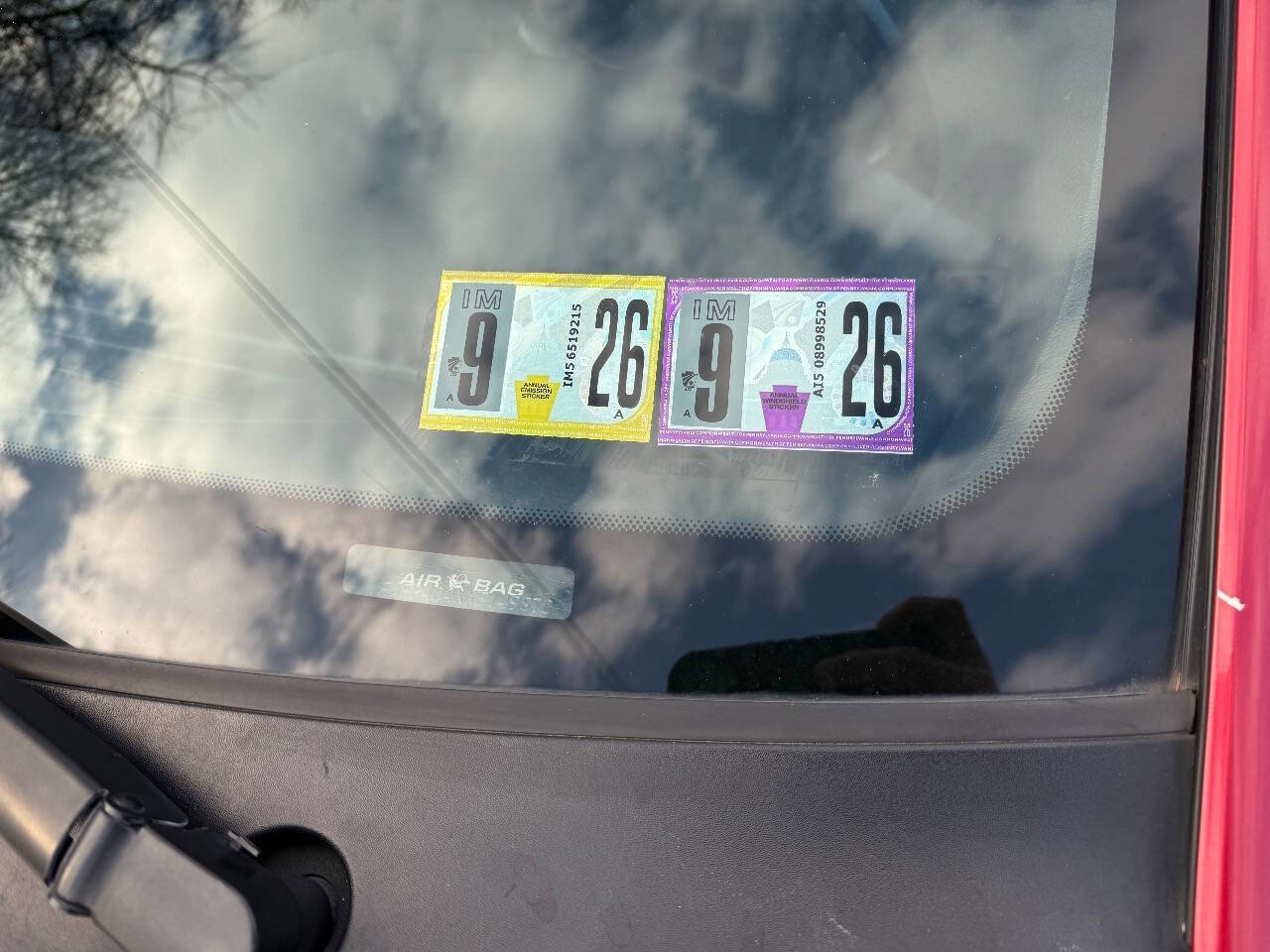 Used 1999 Ford Mustang Coupe image 2