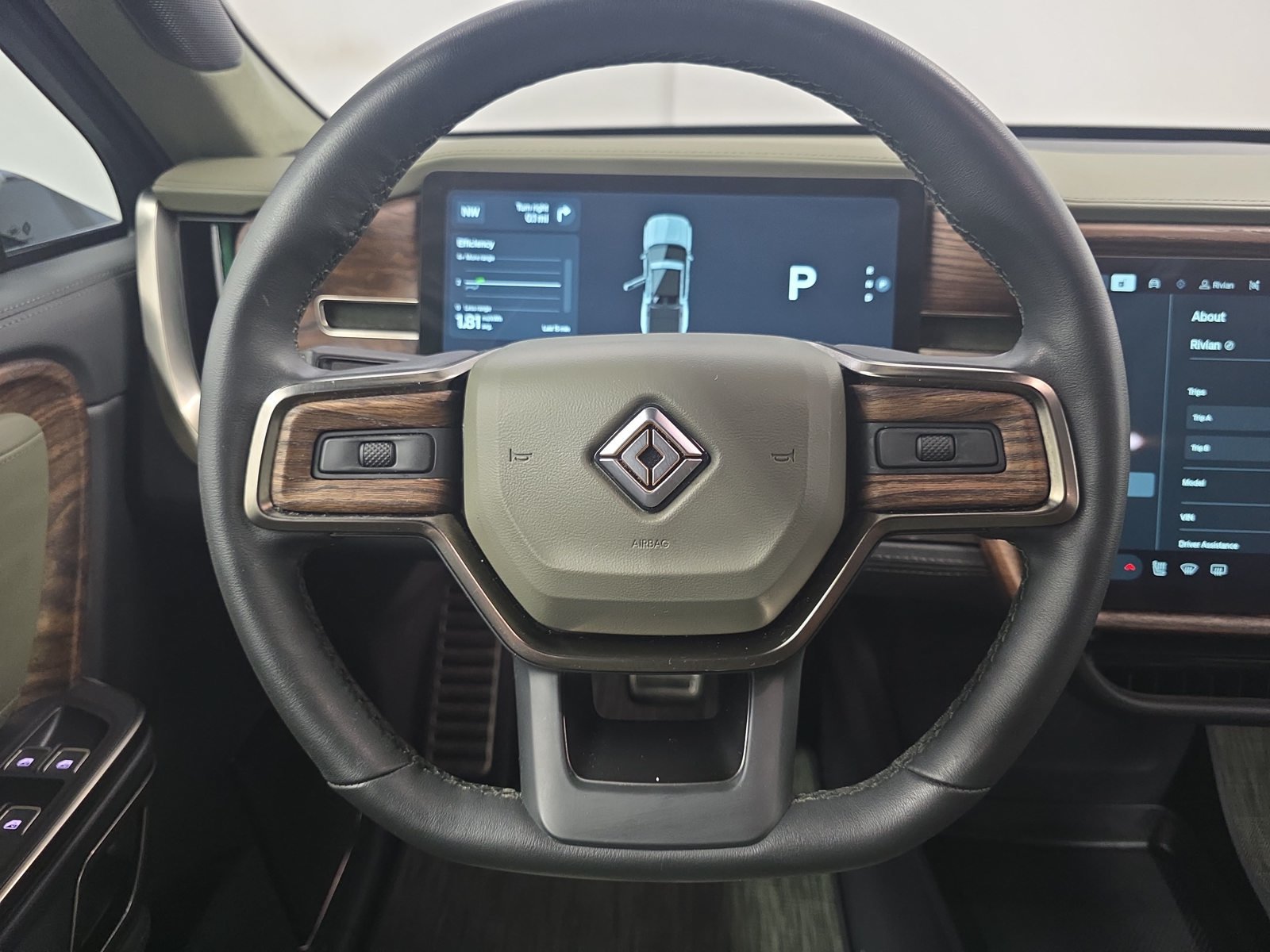 Used 2022 Rivian R1T Adventure AWD/4WD image 26