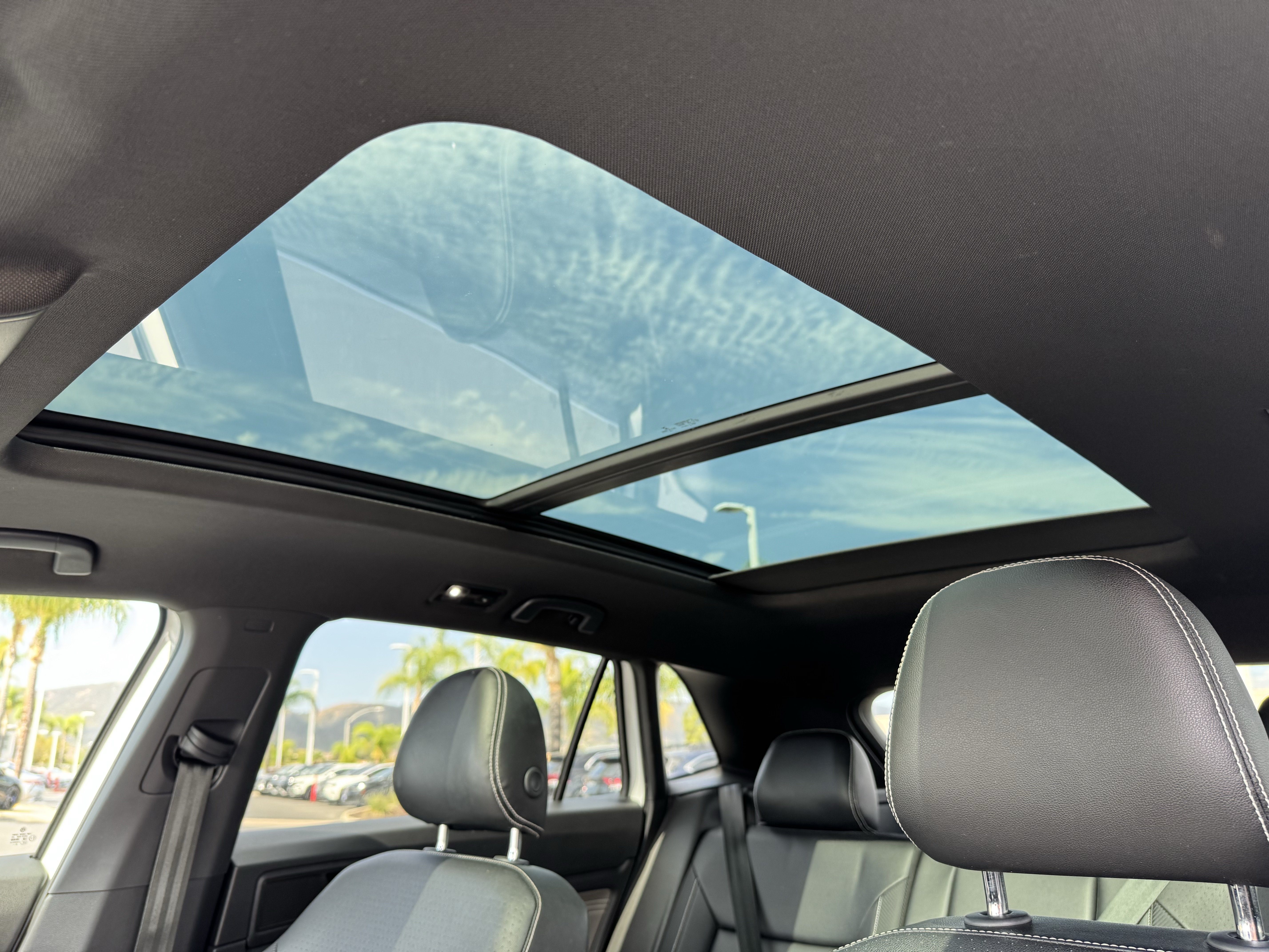 Used 2021 Volkswagen Atlas Cross Sport SE w/ Panoramic Sunroof Package FWD image 29