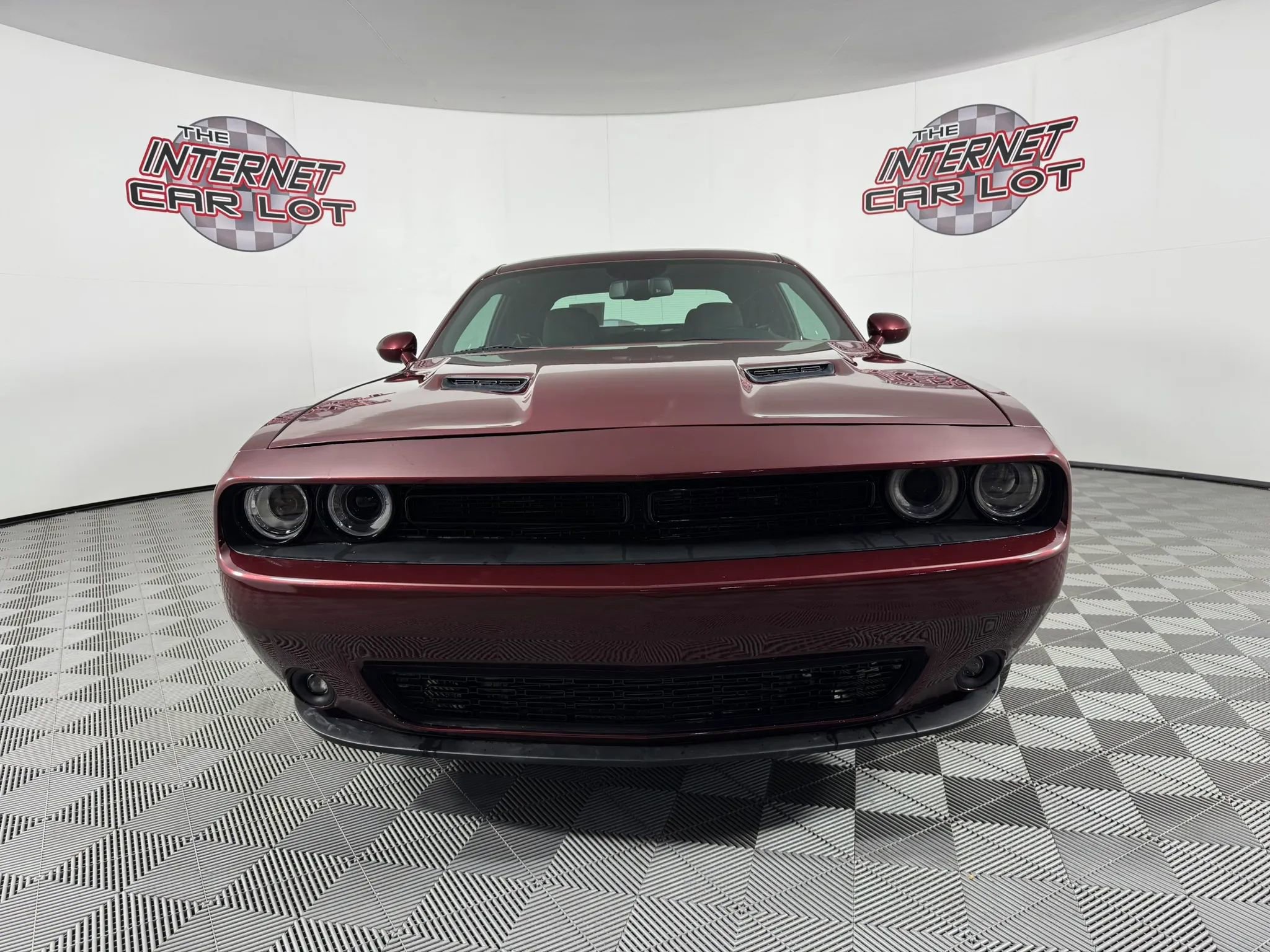 Used 2021 Dodge Challenger SXT w/ Driver Convenience Group image 2