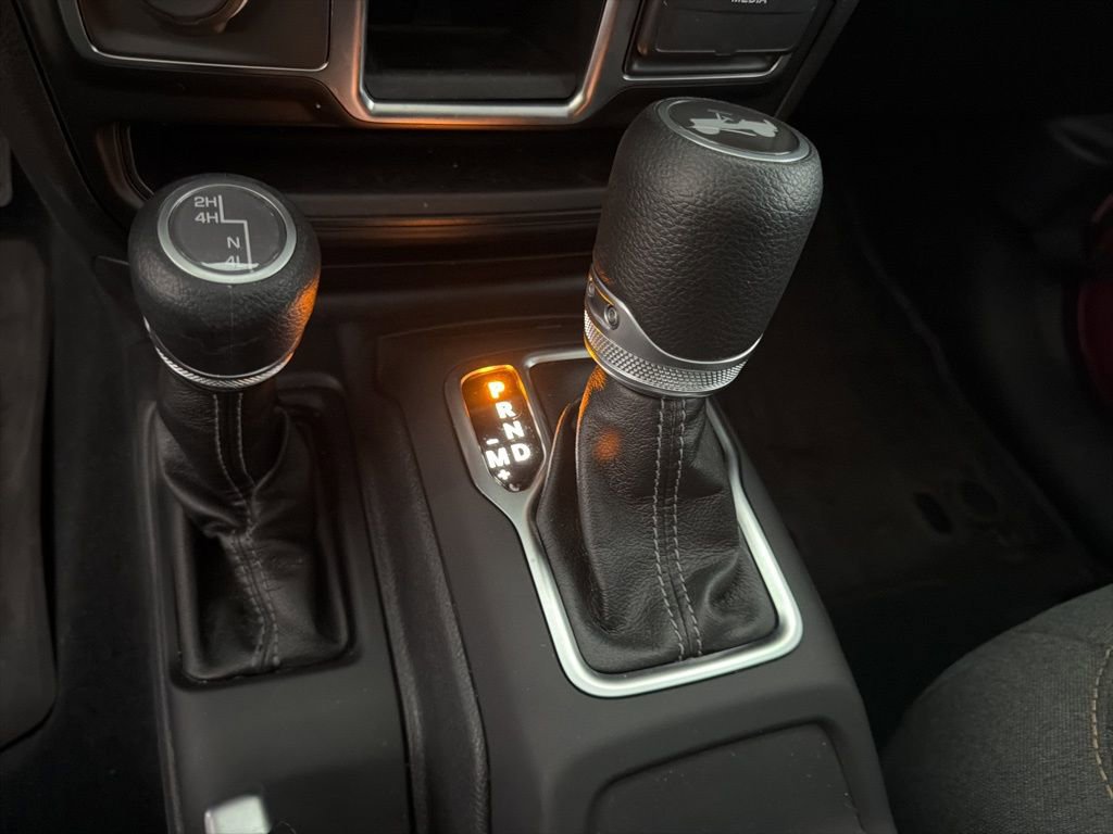 Used 2024 Jeep Wrangler Sport image 12