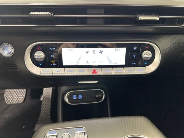 Used 2025 Genesis GV60 Advanced image 24