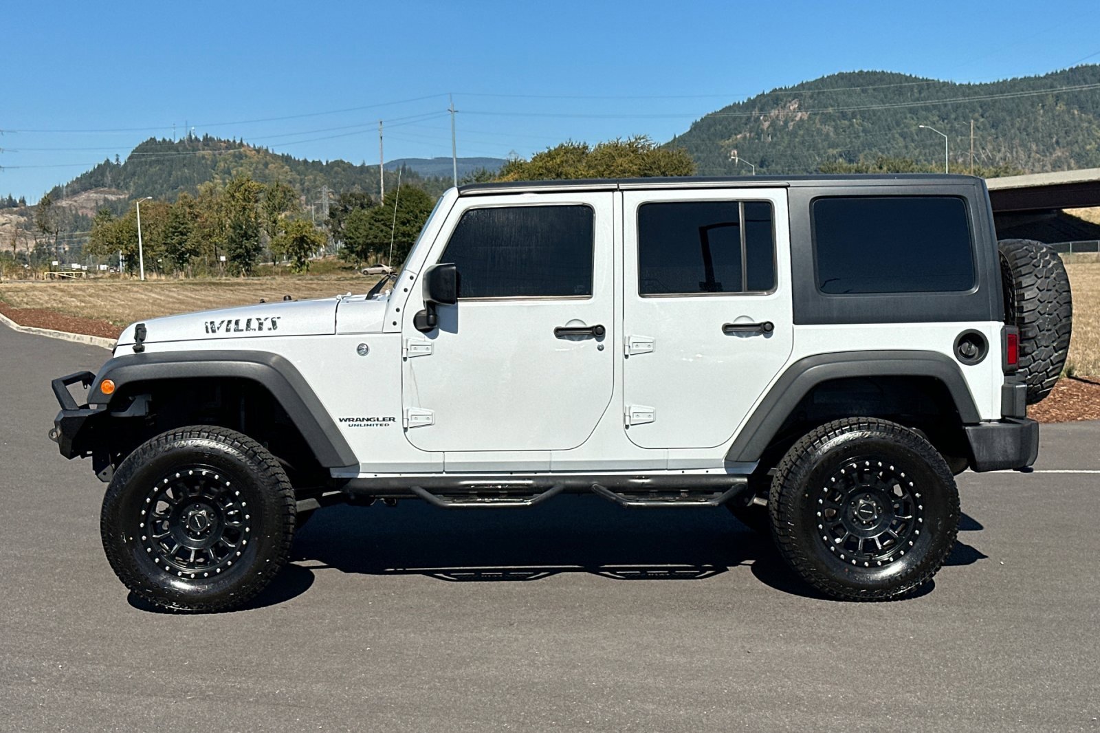 Used 2017 Jeep Wrangler Unlimited Sport image 6