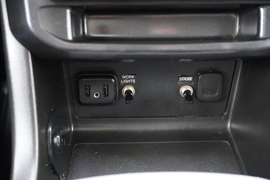 Used 2022 Chevrolet Colorado LT w/ Fleet Safety Package image 19