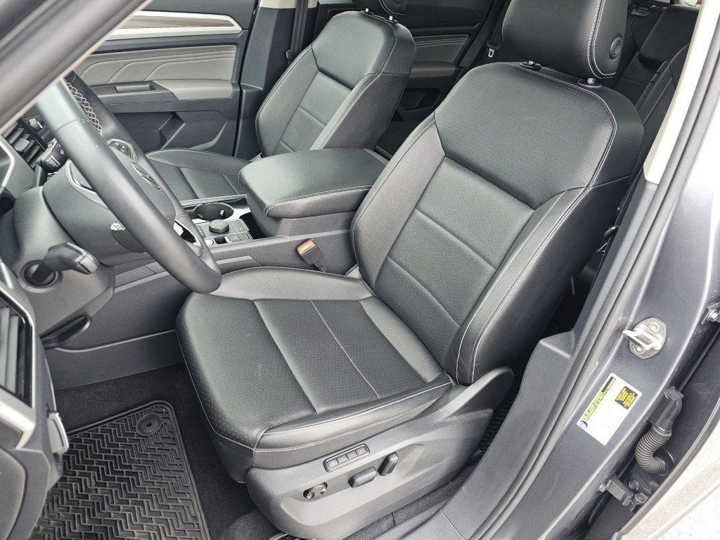 Used 2022 Volkswagen Atlas SEL AWD/4WD image 6