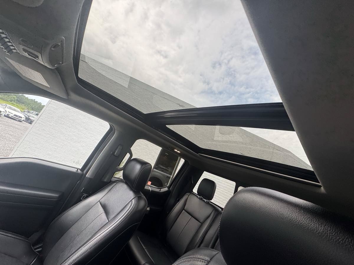Used 2021 Ford F250 Lariat w/ Lariat Ultimate Package AWD/4WD image 19