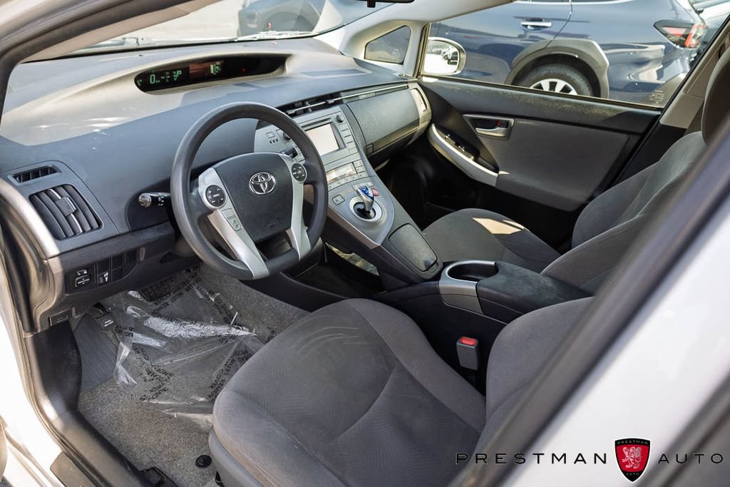 Used 2015 Toyota Prius Two FWD image 17