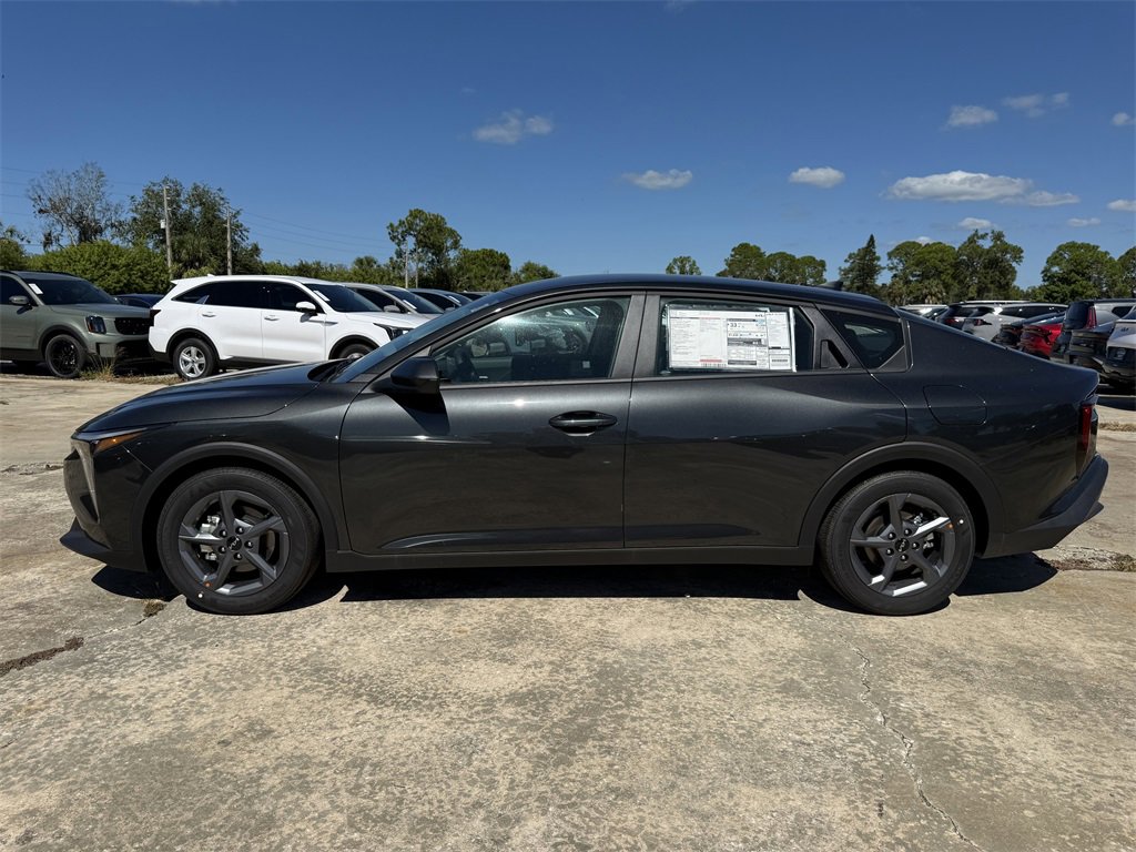 New 2025 Kia K4 LXS image 7