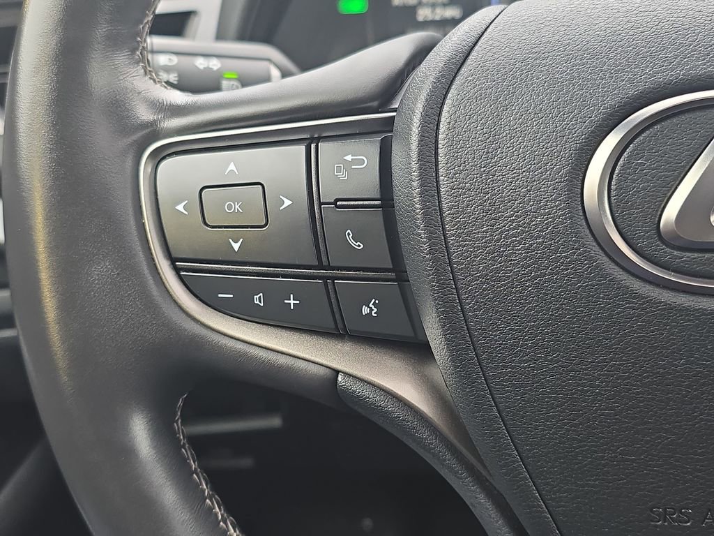 Used 2020 Lexus UX 250h w/ Premium Package image 17