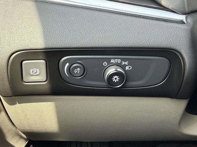 Used 2021 Buick Enclave Premium w/ Sun and Sites Package image 21