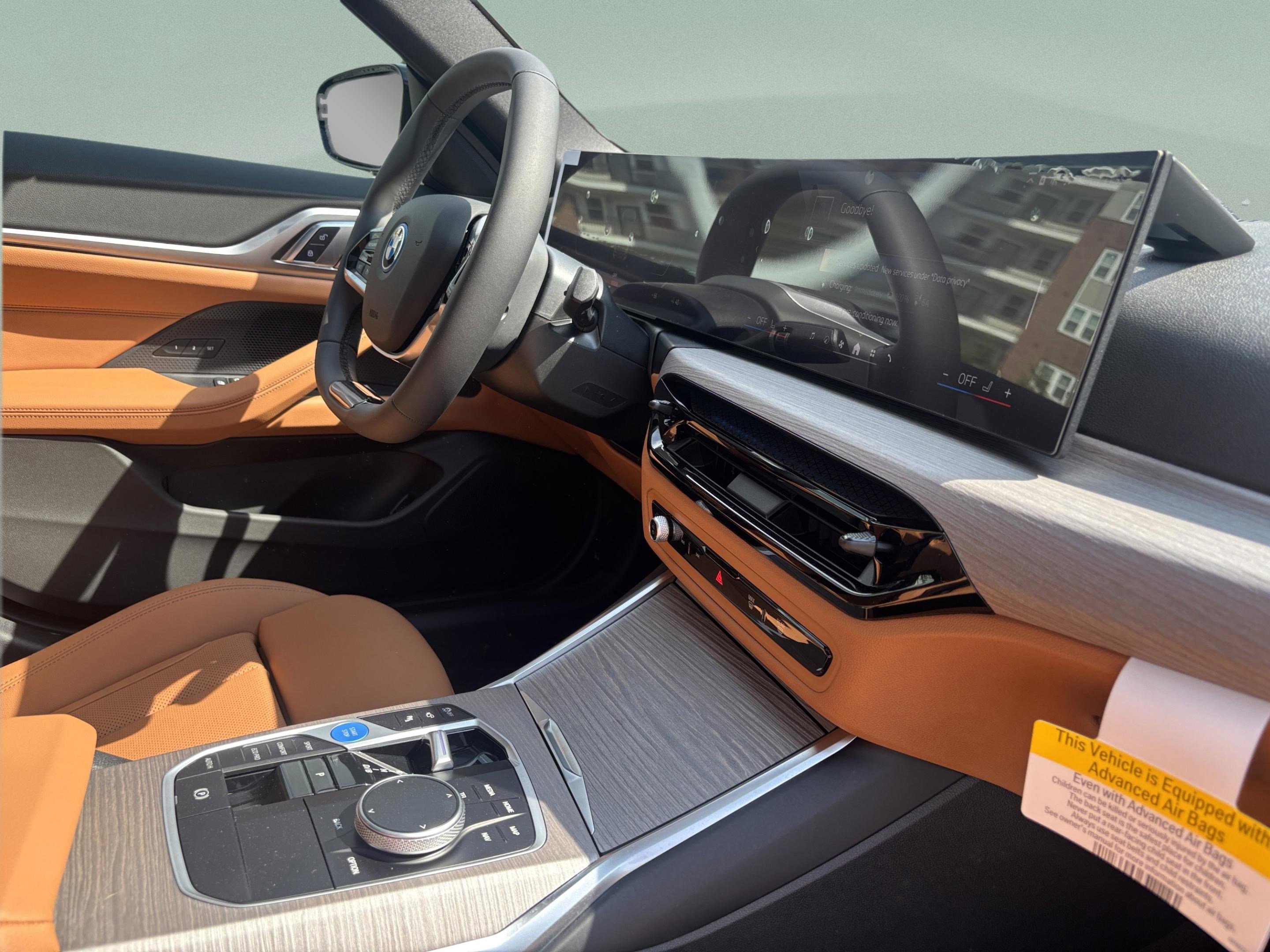 New 2026 BMW i4 eDrive40 w/ Parking Assistance Package RWD image 24