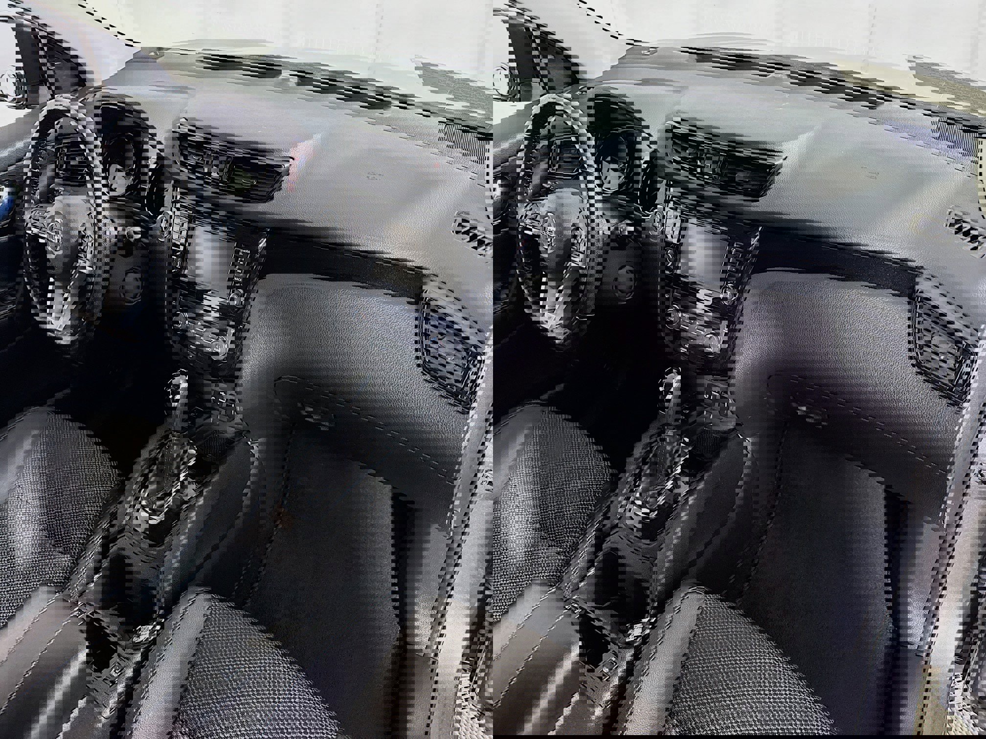 Used 2022 Nissan Rogue Sport SV w/ Technology Package image 27