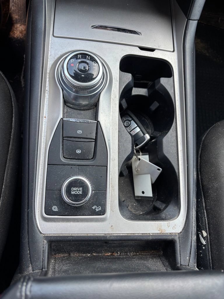 Used 2023 Ford Explorer XLT AWD/4WD image 40