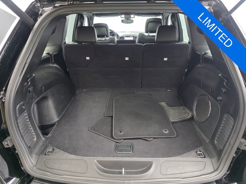 Used 2021 Jeep Grand Cherokee Limited X RWD image 16