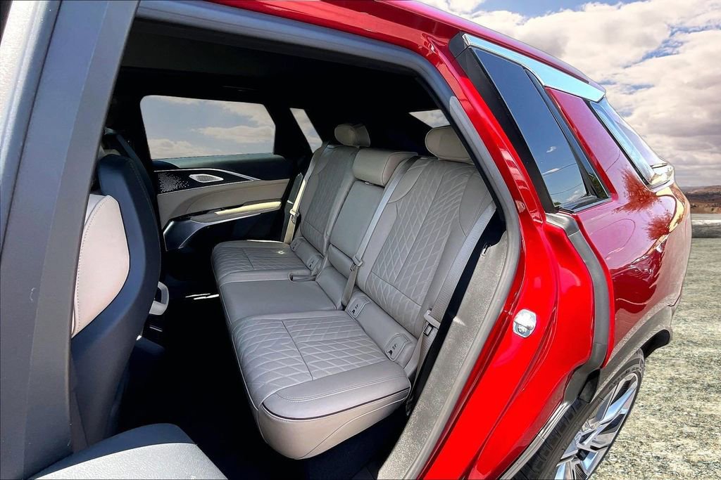 Certified 2024 Cadillac Lyriq Luxury w/ Nappa Leather Package image 22