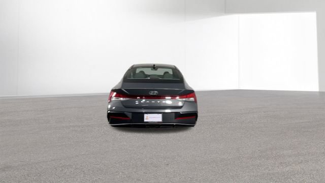 Certified 2025 Hyundai Elantra SEL FWD image 9