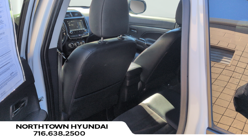 Used 2022 Mitsubishi Outlander Sport SE FWD image 34