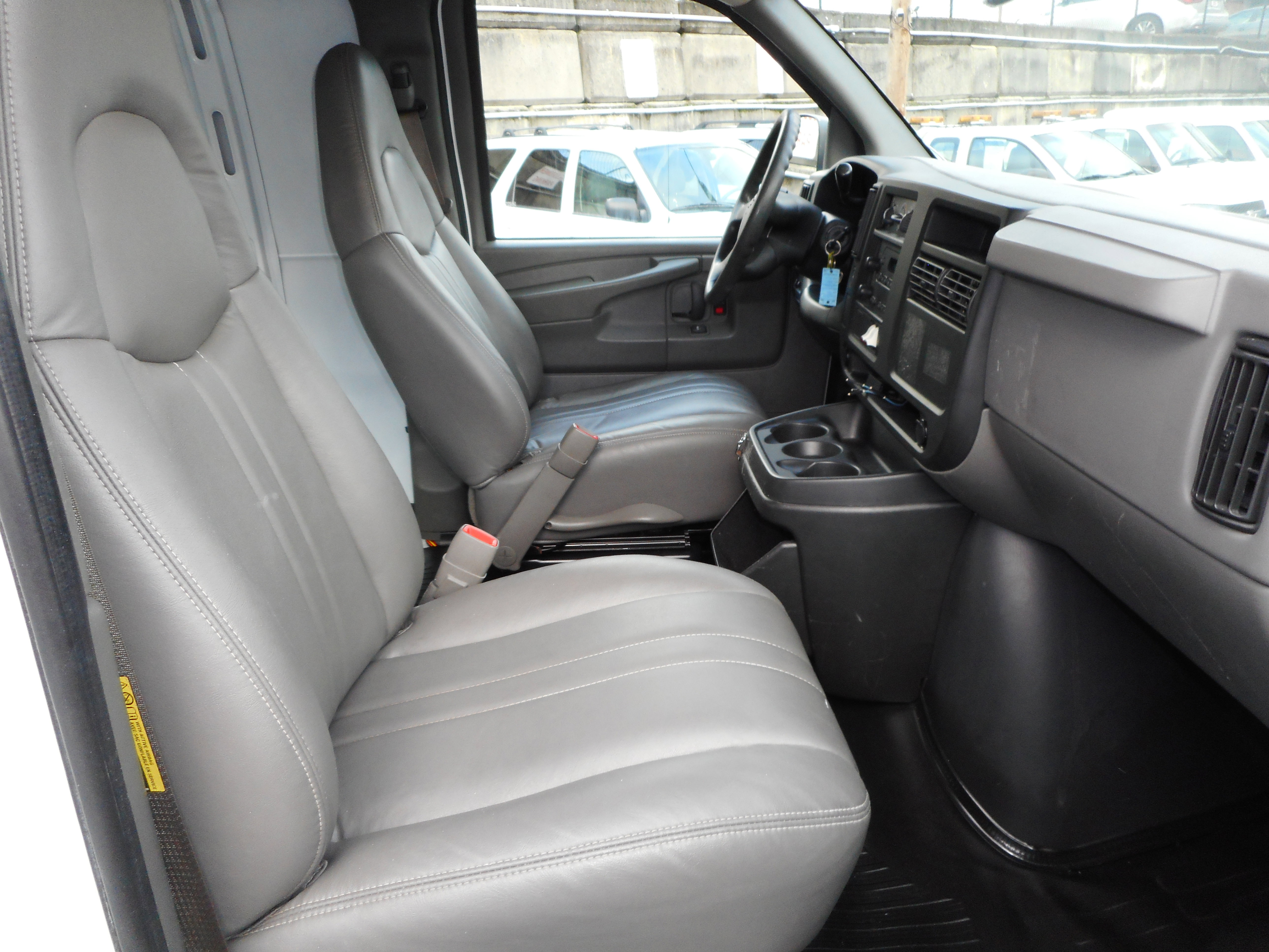 Used 2006 Chevrolet Express 2500 w/ Power and Light Package image 24