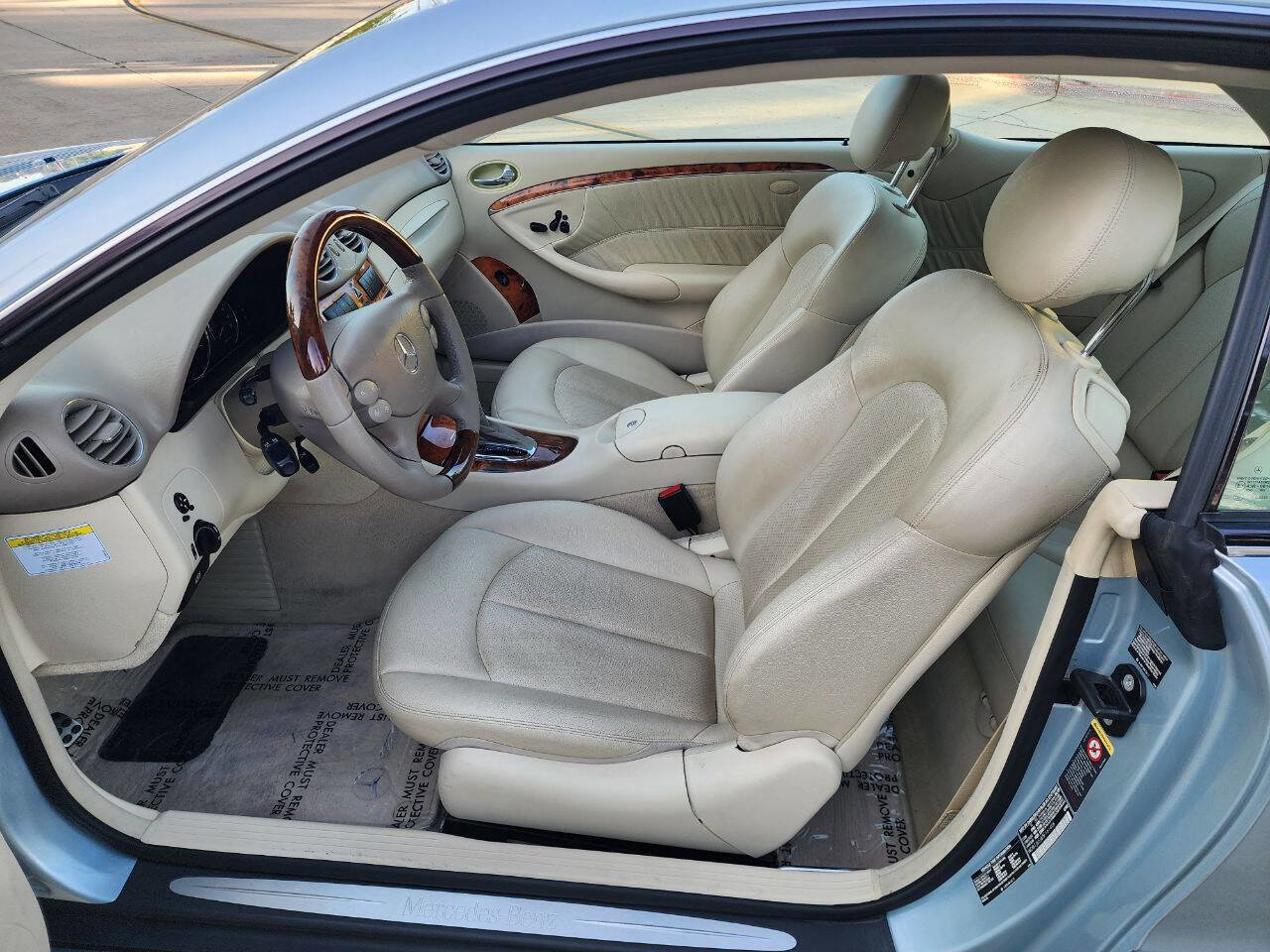 Used 2005 Mercedes-Benz CLK 320 Coupe image 25