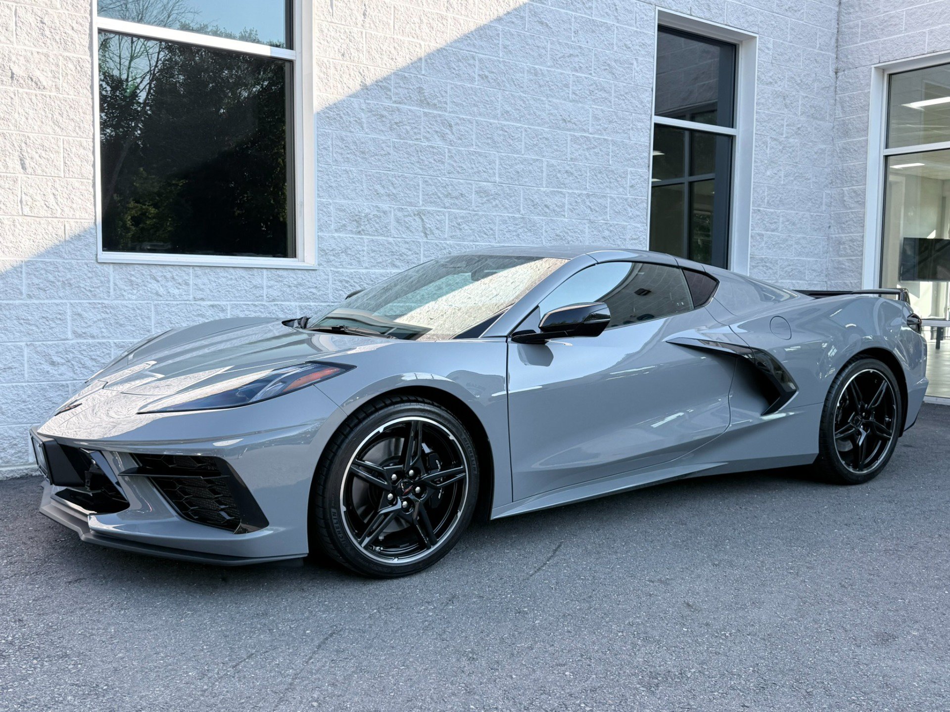 Used 2024 Chevrolet Corvette Stingray Preferred Cpe w/ Z51 Performance Package RWD image 2