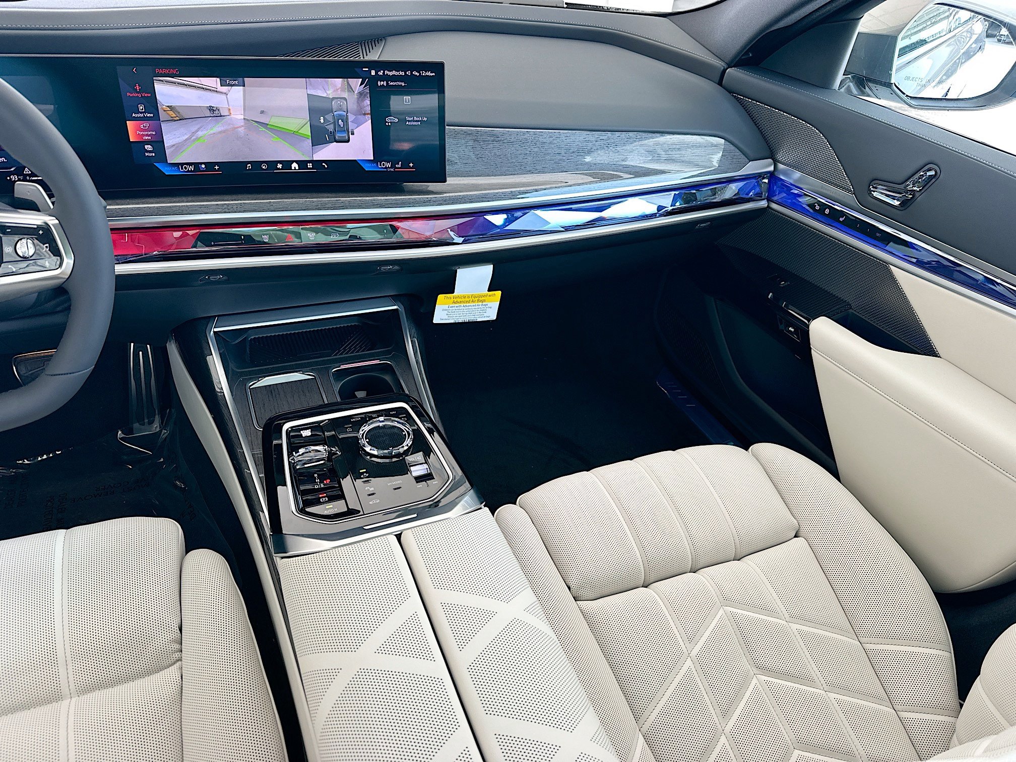 New 2026 BMW 750e xDrive AWD/4WD image 19