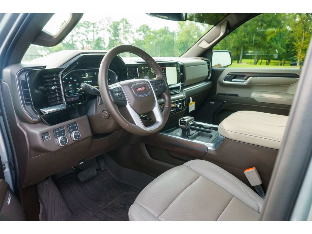 Used 2024 GMC Sierra 1500 SLT AWD/4WD image 10