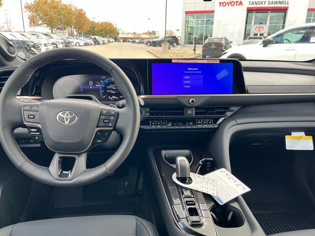 New 2025 Toyota Crown Signia image 14