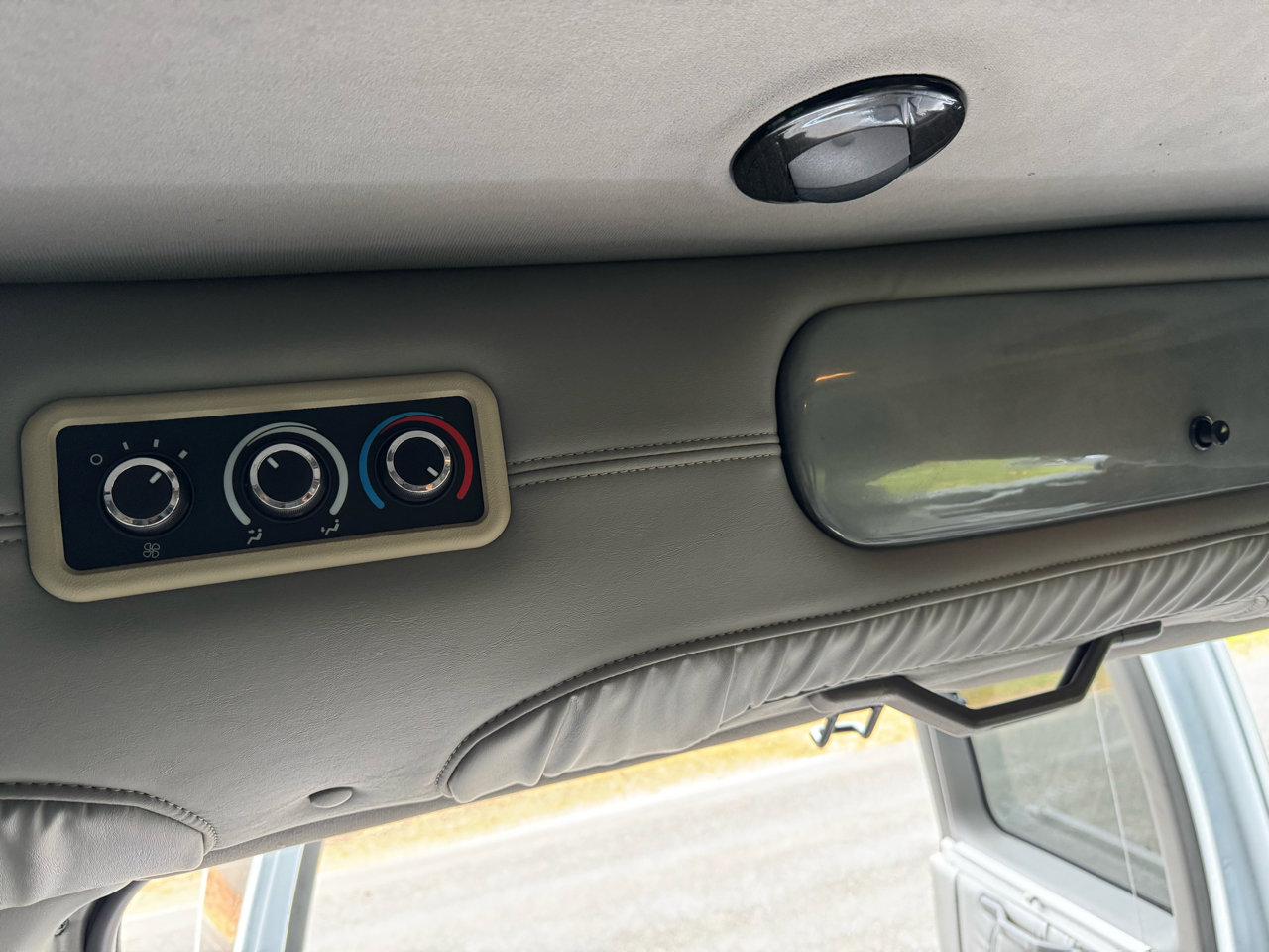 Used 2008 Chevrolet Express 1500 AWD w/ Preferred Equipment Group image 20