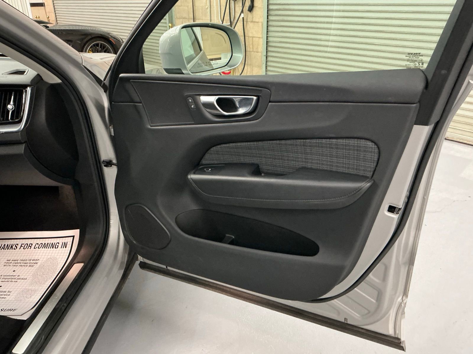 Used 2022 Volvo XC60 T8 Inscription Expression image 14